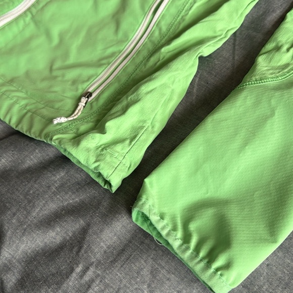 Columbia light-weight hooded jacket (women’s S) - Picture 5 of 8